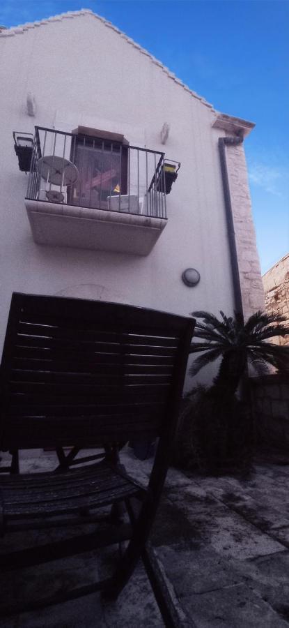 Casa Torre Di Mactheus Petraro Apartment Giovinazzo Exterior foto